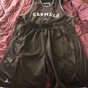 Carmelo Basket Ball outfit